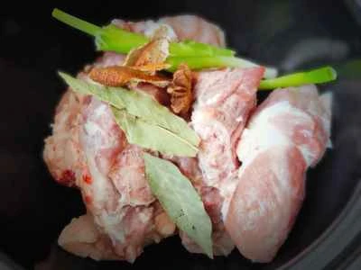 豚スペアリブの煮込みの作り方：3